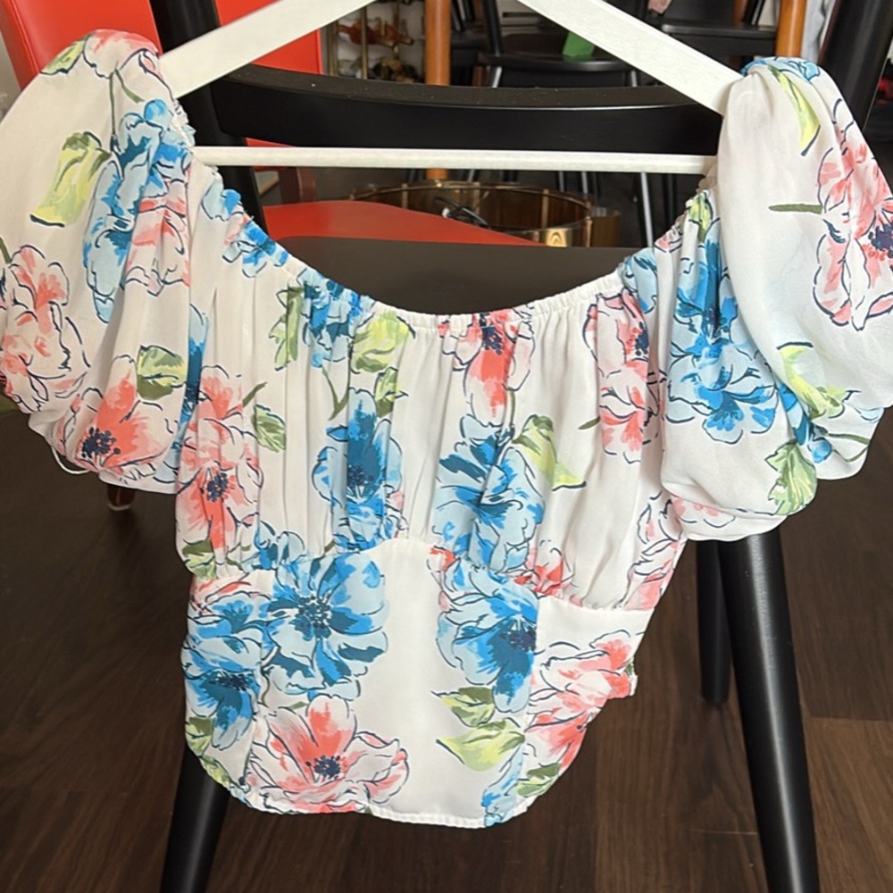 Puff sleeve blouse